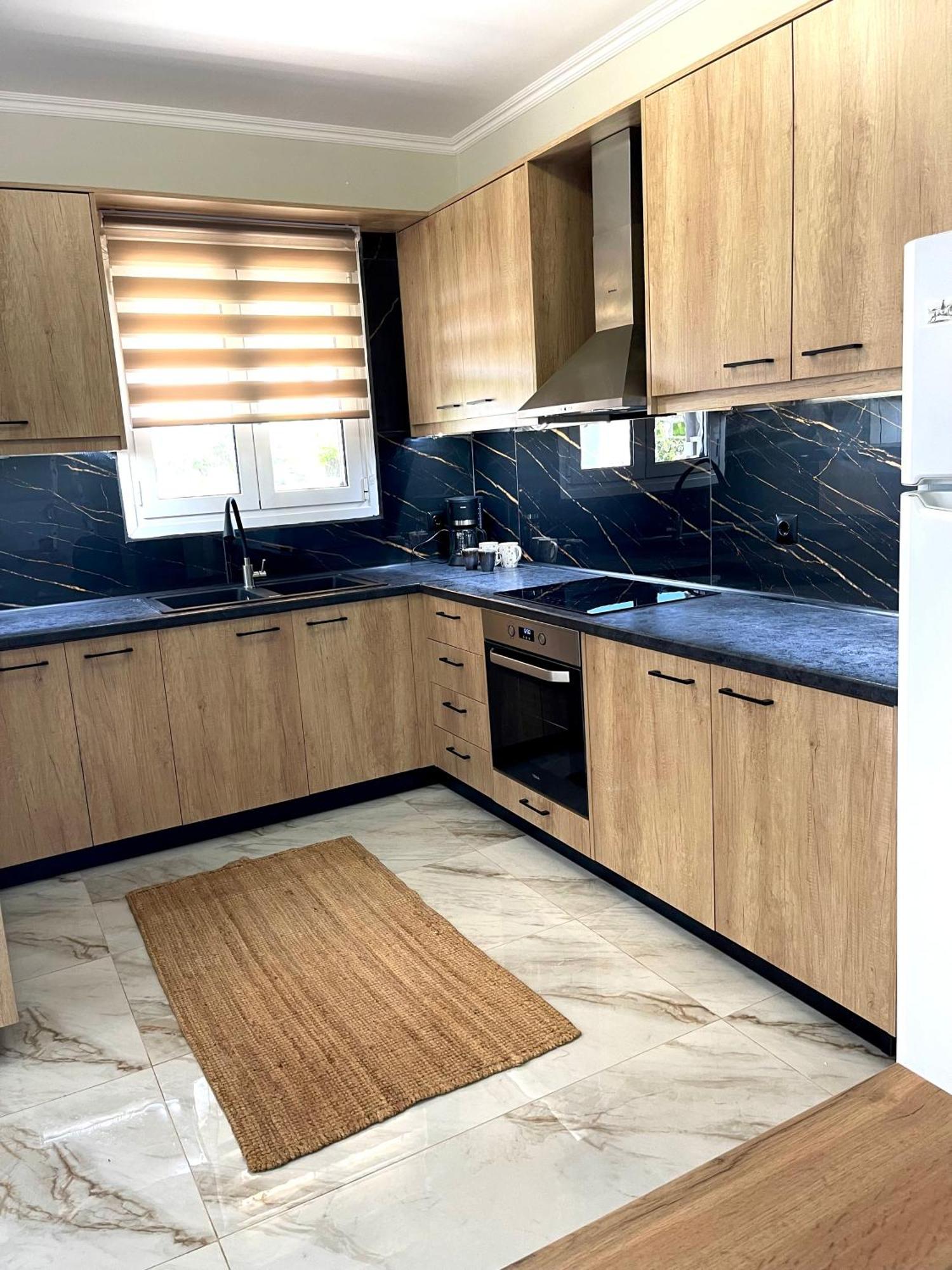 Holiday home Georgias Brighthouse Nea Kerasounta